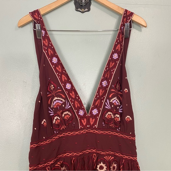 Anthropologie V Neck Deco Midi Dress‎ Embroidered Floral Wine Red Large - Picture 4 of 11